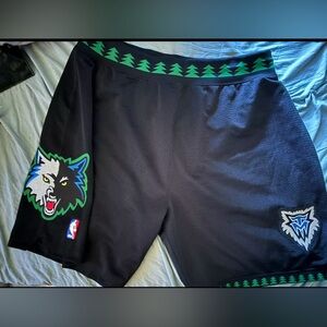 Mitchell and Ness Authentic Timberwolves Alt Shorts XXL